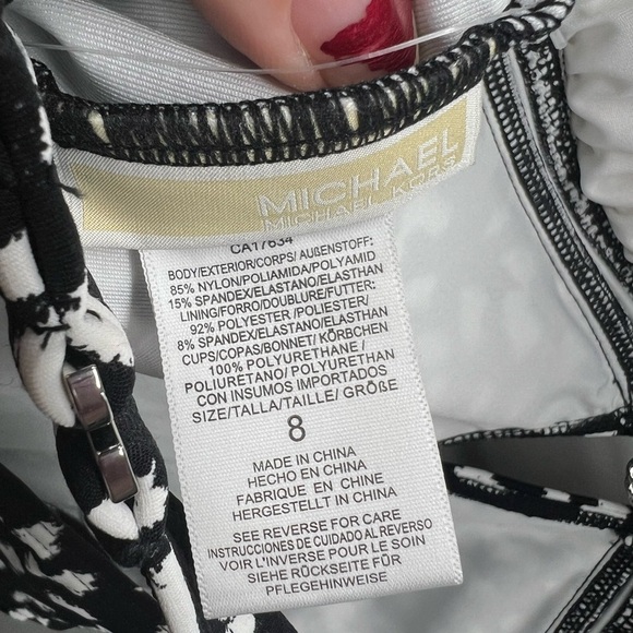 Michael Kors Black & White Animal Print One Piece Swimsuit Size 8 - Picture 3 of 5